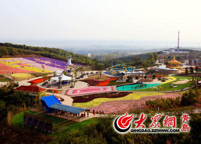 青島藏馬山藍(lán)莓音樂節(jié)啟幕 大咖吟唱民謠，打造春日旅游新亮點(diǎn)